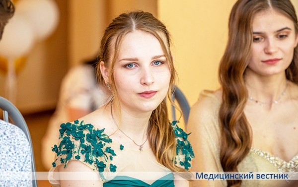 
			В медицинский поступают самые лучшие!		