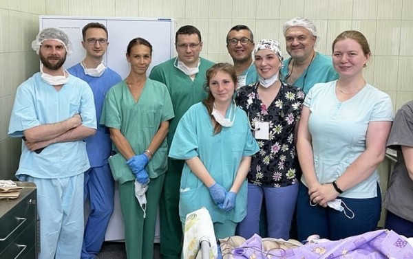 В РНПЦ детской хирургии впервые в Беларуси выполнена имплантация искусственного желудочка сердца 6-летнему мальчику
В РНПЦ детской хирургии впервые в Беларуси выполнена имплантация искусственного желудочка сердца 6-летнему мальчику