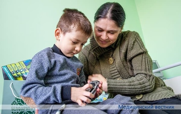 
			В РНПЦ детской хирургии впервые в Беларуси выполнена имплантация искусственного желудочка сердца 6-летнему мальчику		