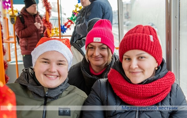
        Загадать желание  в новогоднем трамвае можно было в Минске			    