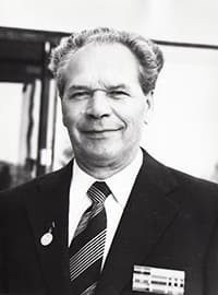 У ГрДМУ адбылася навукова-практычная канферэнцыя прысвечаная 100-годдзю з дня нараджэння прафесара Міхаіла Караблёва
У ГрДМУ адбылася навукова-практычная канферэнцыя прысвечаная 100-годдзю з дня нараджэння прафесара Міхаіла Караблёва